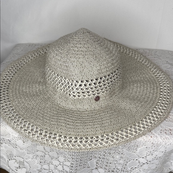 CALIA by Carrie Underwood Accessories - CALIA by Carrie Underwood gray woven wide brim sun hat